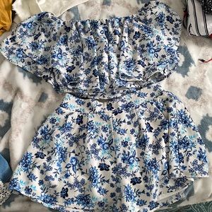 2 piece Off the shoulder Top & shorts